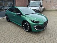 Nieuw Renault Clio V Techno 158 PK (116 kW) 2026 Groen Hatchback