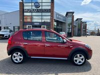 Occasion Dacia Sandero Stepway 87 PK (63 kW) 2010 Rood Hatchback