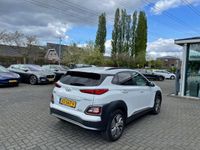 tweedehands Hyundai Kona EV Premium 64kWh | Leer | Navi