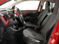 Occasion Toyota Aygo X-wave 69 PK (50 kW) 2017 Rood Hatchback