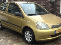 Occasion Toyota Yaris Sol 68 PK (50 kW) 1999 Goud Hatchback