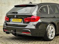 tweedehands BMW 320 320 Touring d High Executive M-Sport | Panorama dak