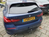 tweedehands BMW 118 1-SERIE BWJ 2020 / 141 PK i Executive Edition Automaat / Sportstoelen / Navigatie / Clima / Cruise / LED / PDC / Privacy glass /