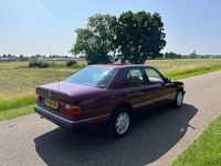 Occasion Mercedes E230 132 PK (97 kW) 1992 Rood Sedan