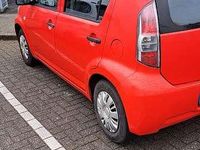 Occasion Daihatsu Sirion 69 PK (50 kW) 2005 Rood Hatchback