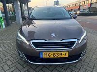 tweedehands Peugeot 308 SW 1.2 PureTech Premium / Pano'dak / LED / Navi