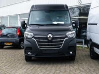 tweedehands Renault Master 25 X T35 2.3 dCi 135 L2H2 & L3H2 Work Edition uit voorraad leverbaar (vestiging Alkmaar, Hoorn en Den Helder) genoemde prijs is voor een L2H2