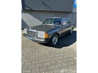 Occasion Mercedes 300 88 PK (64 kW) 1977 Grijs Sedan