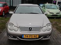 Occasion Mercedes C180 143 PK (105 kW) 2005 Grijs (metallic) Coupé