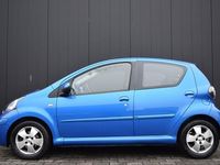 Occasion Toyota Aygo 68 PK (50 kW) 2010 Blauw Hatchback