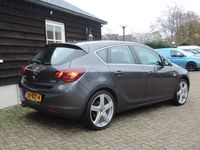 Occasion Opel Astra Cosmo 140 PK (102 kW) 2010 Grijs Hatchback