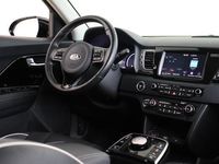 tweedehands Kia e-Niro ExecutiveLine 64 kWh | Parkeercamera | Stoelverwar