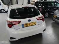 tweedehands Toyota Yaris 1.5 Hybrid Aspiration NL Auto Boekjes 1e Eigenaar