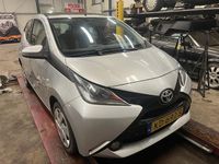 Occasion Toyota Aygo X-wave 69 PK (50 kW) 2016 Grijs Hatchback