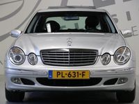 tweedehands Mercedes E240 Avantgarde/ Schuifdak/ Stoelverwarming/ Lederen bekleding