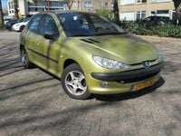 Occasion Peugeot 206 89 PK (65 kW) 2004 Goud Hatchback