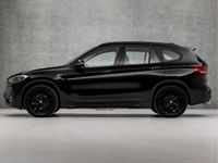 tweedehands BMW X1 xDrive25e Sportline Black Edition 221Pk Automaat (GROOT NAVI, DIGITALE COCKPIT, DEALER ONDERHOUDEN, SFEERVERLICHTING, STOELVERWARMING, ELEK ACHTERKLEP, SPORTSTOELEN, LEDER, PARKEERSENSOREN, LED, NIEUWSTAAT)