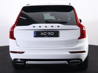 tweedehands Volvo XC90 T8 Recharge AWD R-Design - IntelliSafe Assist - Parkeercamera achter - Apple Carplay & Android Auto - Verwarmde voorstoelen & stuur - Parkeersensoren voor & achter - 4-zone klimaat - 22" LMV - Getint glas