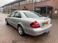 tweedehands Mercedes E200 K. Elegance AUT TREKHAAK/NAVI/CLIMA/CRUISE.