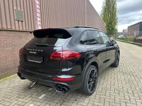 tweedehands Porsche Cayenne 3.0 S E-Hybrid Pano Navi Camera Leer Trekh.