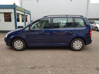 tweedehands VW Touran 1.6-16V FSI Business navigatie/ airco/trekhaak