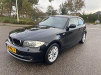 tweedehands BMW 120 1-SERIE i Business Line Ultimate Edition / AUTOMAAT / LEDER / XENON / STOELVERW / PDC / ELEK.PAKKET / LMV / HISTORIE / NAP.