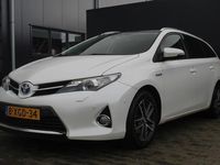 tweedehands Toyota Auris Touring Sports 1.8 Hybrid Lease | Incl 1 jaar garantie | Panorama dak | Parkeersensoren V + A | Keyless entry | Parkeercamera | Stoelverwarming | Clima | Navi |