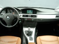 tweedehands BMW 318 3-SERIE Touring i High Executive LCI Xenon Navi Leer