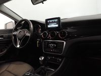 tweedehands Mercedes CLA45 AMG EDITION (sfeerverlichting,LED,xenon,sportuitlaat,carbon)
