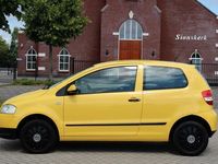 Occasion VW Fox Trendline 54 PK (39 kW) 2009 Geel Hatchback