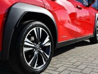 Occasion Lexus UX 250h 184 PK (135 kW) 2022 Rood SUV