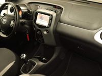 tweedehands Toyota Aygo 1.0 VVT-i x-play - NAVIGATIE - ACHTERUITRIJ CAMERA - CRUISE CONTROL - DAB RADIO - MULTIMEDIA VOORBEREIDING