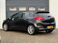 Occasion Kia Ceed 99 PK (72 kW) 2015 Zwart (metallic) Hatchback