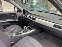 Occasion BMW 318 143 PK (105 kW) 2009 Grijs (metallic) Stationwagen