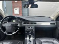 tweedehands Volvo XC70 2.4 D5 Momentum / Schuifdak / Leder / PDC / Navi