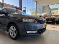 Occasion Skoda Rapid Joy 90 PK (66 kW) 2016 Grijs (metallic) Hatchback