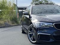 tweedehands BMW M550 5-SERIE Touring d xDrive Panoramadak|4-wielbesturing|keyless|Head-Up|Camera|Trekhaak|DAB+