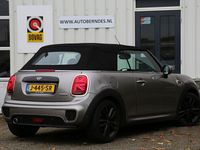 tweedehands Mini John Cooper Works Cabriolet 1.5 Cooper JCW Chili Aut.*Perfect Onderh.*Windscherm/Apple Carplay/Stoelverw./DAB/LED/Keyless Entry+Go/JCW Stuurwiel/JCW instaplijsten/Half Leder/Navi/LED/Parkeersens.V+A/17 inch LM*