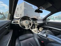 tweedehands BMW 330 3-SERIE Touring i E91 High Executive Airco Clima Navi PDC Dealer Onderhouden APK 09-24