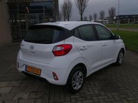 tweedehands Hyundai i10 1.0 Comfort 5-deurs - Airco, Cruise Control, Rijstrooksensor, Elektrische ramen en spiegels, Stuurbekrachtiging