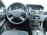 tweedehands Mercedes E350 Automaat Avantgarde - LET OP: 82dkm - Youngtimer!