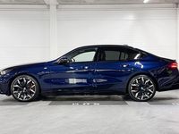 Occasion BMW 550e M Sport 489 PK (359 kW) 2025 Tansanitblau (donker blauw) Sedan