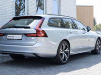 Nieuw Volvo V90 Plus 349 PK (256 kW) 2025 Grijs Stationwagen