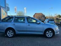 tweedehands Skoda Octavia Combi 1.2 TSI Ambition Business Line navigatie climate controle cruise controle lm-velgen elektrische pakket pdc tr