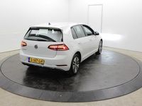 tweedehands VW e-Golf PDC V+A Navi Warmtepomp 2000,- subsidie Wegenbelas