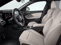 Nieuw BMW 120 M Sport 170 PK (125 kW) 2025 Bmw individual special request lakkleur (490) Hatchback