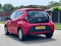 Occasion Toyota Aygo 72 PK (52 kW) 2018 Rood Hatchback