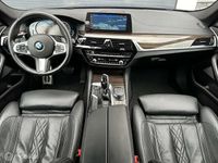 tweedehands BMW 540 5-SERIE TouringxDrive Panodak 360 Camera Navi Carplay Virtual LED Adaptive Leer Digital Key Trekhaak