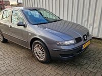 Occasion Seat Leon Stella 105 PK (77 kW) 2002 Grijs Hatchback