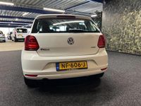 tweedehands VW Polo 1.2 TSI COMFORTLINE-NAVI-AIRCO-Cruise-ONDERHOUD BOEKJE-NAP